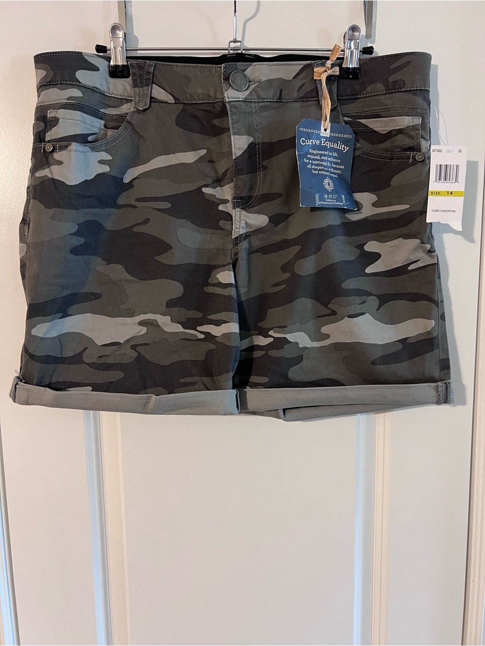 Democracy “Ab”Solution Camo Roll-Cuff Shorts